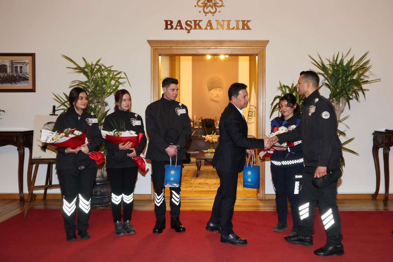 Uyuşturucuya Geçit Vermeyen Ekibe Başkan Aras’tan Ödül 2